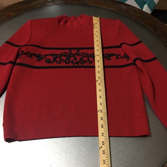 St. John collection cherry/black sweater size S - Picture 8 of 12